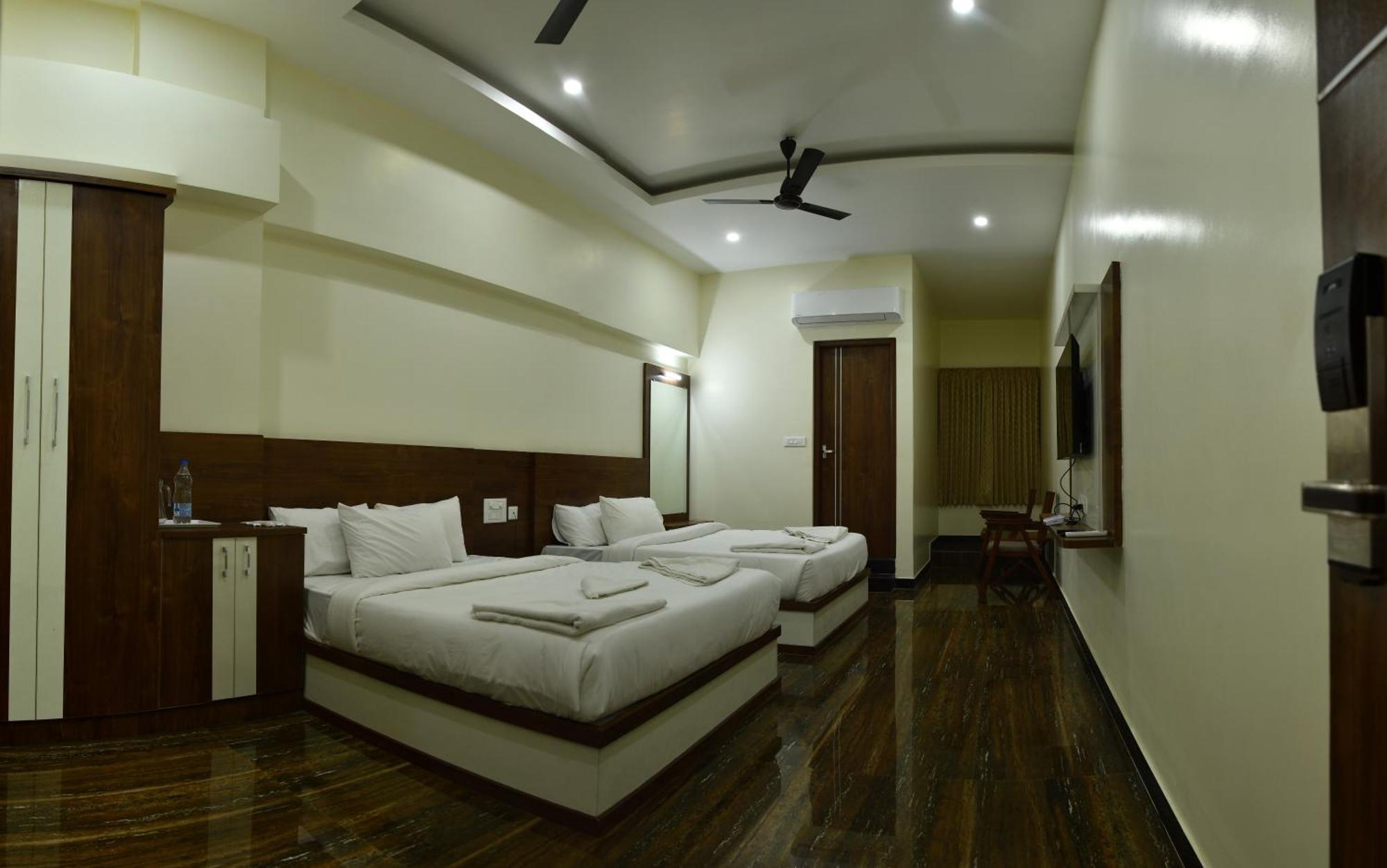 Hotel Nivetha Inn Coimbatore Exterior foto